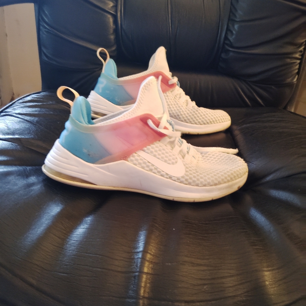 NIKE Air Max Bella White/Pink Athletic Sneakers - Size 8 - Picture 5 of 11
